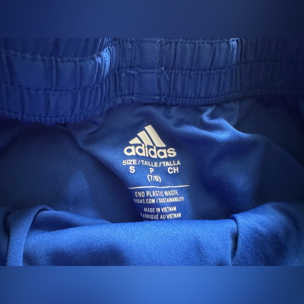 ADIDAS RUNNING SHORTS SIZE 7/8 - Picture 2 of 8